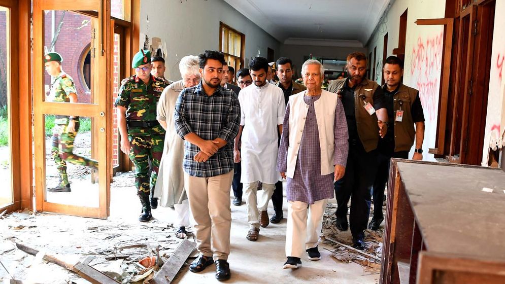 ‘আয়নাঘরের রেপ্লিকা’ রাখার নির্দেশ প্রধান উপদেষ্টার
