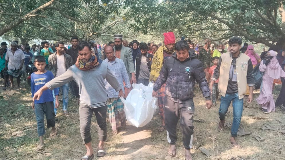 ডোবায় মিলল নারীর মরদেহ, সন্দেহের তীর ভাইদের দিকে