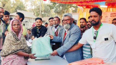 জামালপুরে ৪ শতাধিক শীতার্তদের মাঝে কম্বল বিতরণ