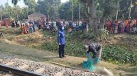রেললাইনে অজ্ঞাত নারীর মরদেহ, পুলিশের ধারণা হত্যা