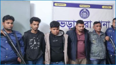 কুষ্টিয়ায় বিদেশি পিস্তল-গুলিসহ আটক ৪