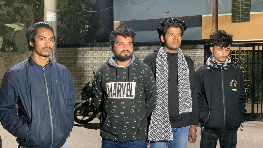 চাঁদা আদায়ের সময় ভুয়া সমন্বয়ক আটক