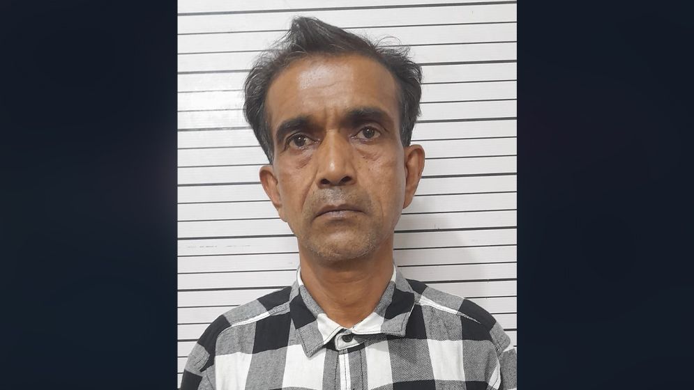 প্রধান উপদেষ্টার সহকর্মী পরিচয়ে পুলিশের কাছে চাঁদা দাবি, অতঃপর শ্রীঘরে