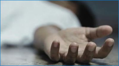 ২ স্ত্রীকে হুমকি দিয়ে স্বামীর আত্মহত্যা