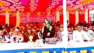 শিক্ষাপ্রতিষ্ঠানে কেউ রাজনীতি ঢোকাবেন না : শামা ওবায়েদ