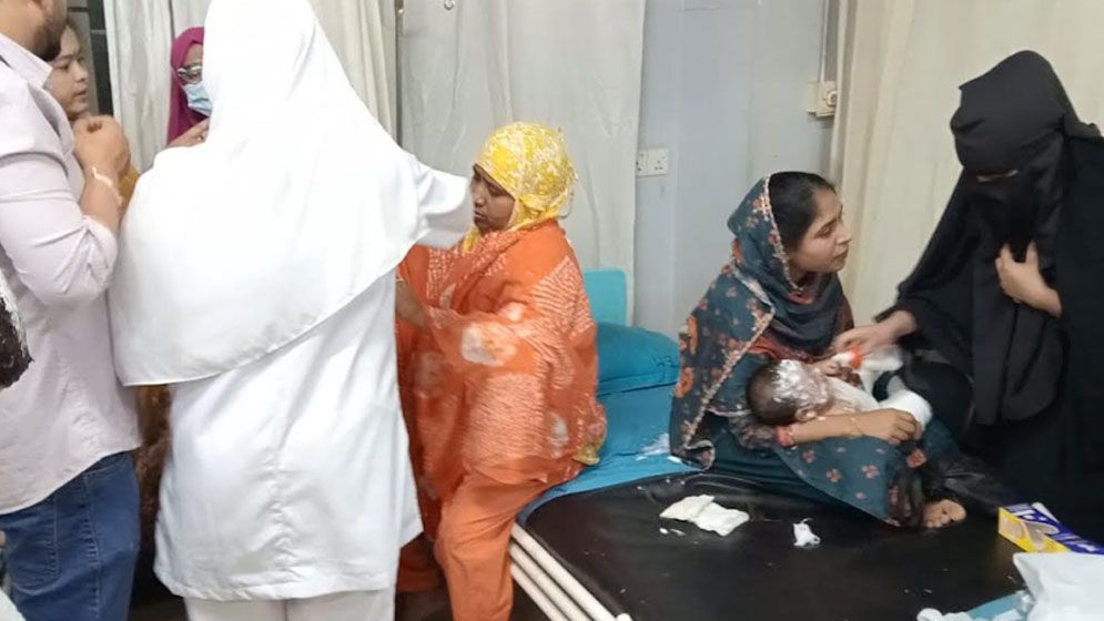 শবে বরাতের রাতে পিঠা বানানোর সময় সিলিন্ডার বিস্ফোরণ, দগ্ধ ১১