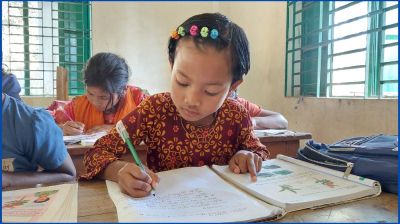 মায়ের ভাষার বই চাই, শিক্ষক চাই : ক্ষুদ্র নৃগোষ্ঠী শিক্ষার্থী