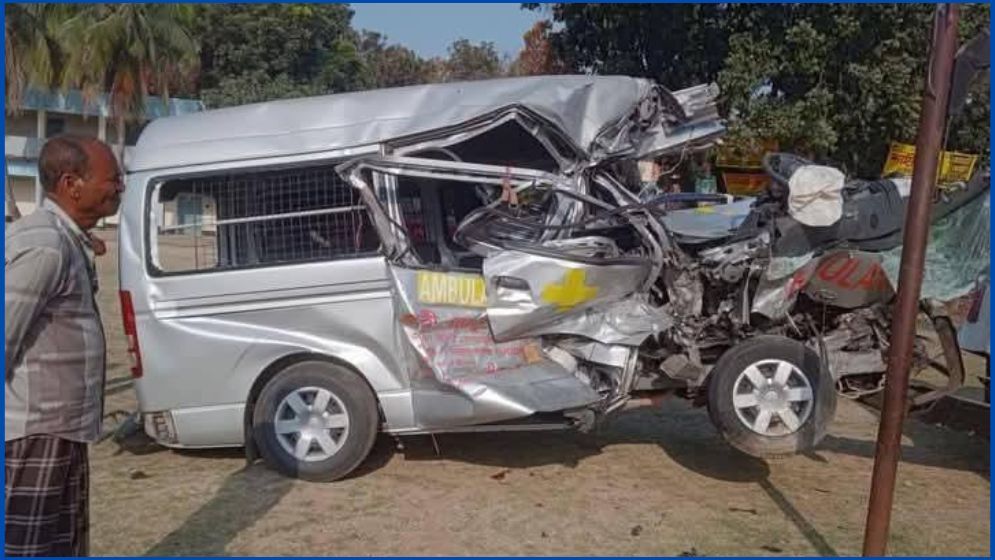রাজশাহীতে ট্রাক-অ্যাম্বুলেন্স সংঘর্ষে নিহত ৩