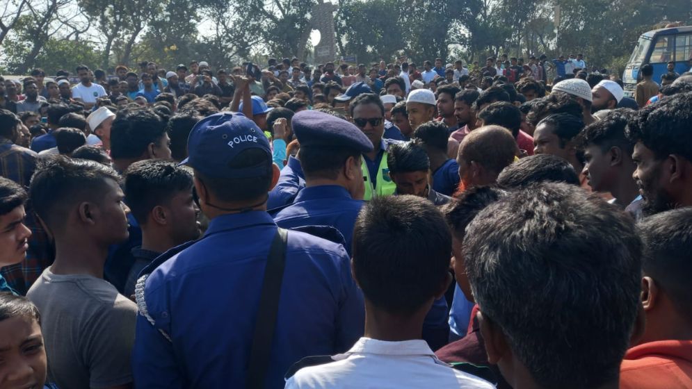 চালককে হত্যার অভিযোগ, বিচার চেয়ে মহাসড়ক অবরোধ