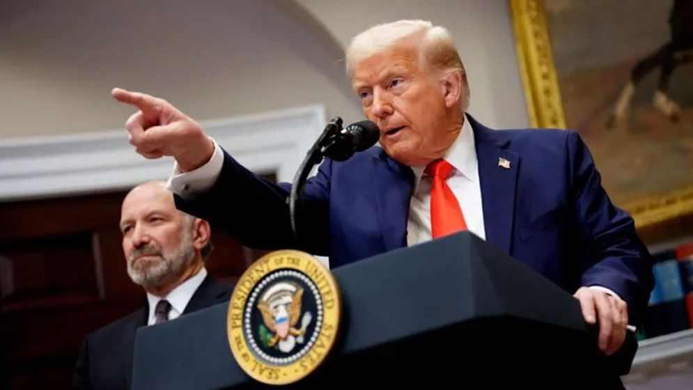 আজ থেকে কানাডা-মেক্সিকো-চীনা পণ্যে শুল্ক আরোপের ঘোষণা ট্রাম্পের