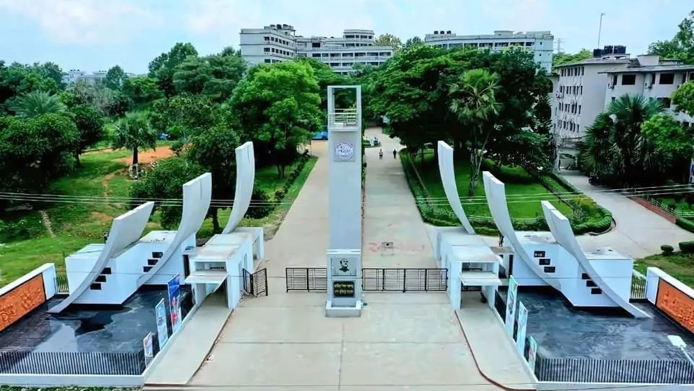 কুবি রেজিস্ট্রারের বিরুদ্ধে অনিয়মের অভিযোগ, তদন্ত কমিটি গঠন