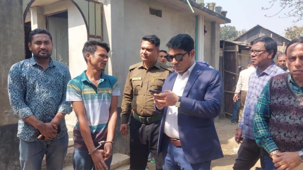ঠাকুরগাঁওয়ে হামলা চালিয়ে আসামি ছিনতাই