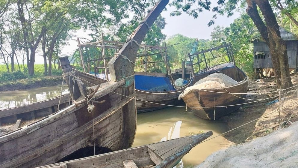 সরকারি খাদ্য সহায়তা না পেয়ে বিপাকে জেলেরা
