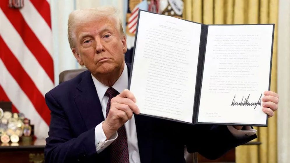 ‘কৌশলগত বিটকয়েন রিজার্ভ’ প্রতিষ্ঠার নির্বাহী আদেশে সই ট্রাম্পের