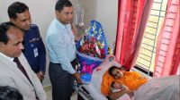 জুলাই শহীদ সেলিমের স্ত্রীর কোল জুড়ে এলো ফুটফুটে কন্যা