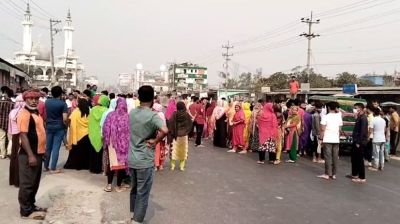 গাজীপুরে শ্রমিকদের মহাসড়ক অবরোধ, ভোগান্তি চরমে