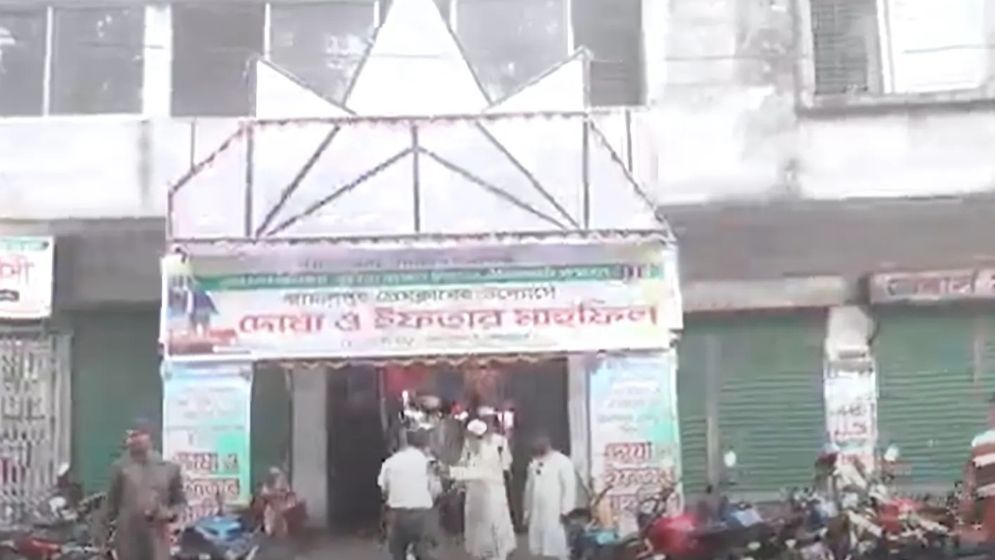 এতিমদের সম্মানে জামালপুর প্রেসক্লাবের দোয়া-ইফতার