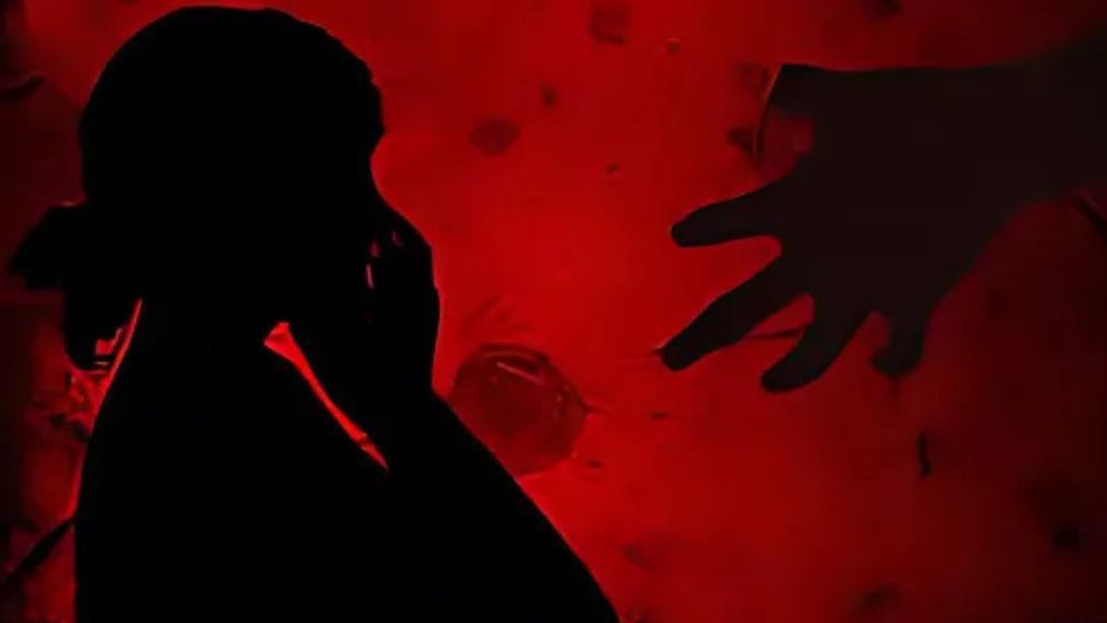 মাদ্রাসাছাত্রীকে ধর্ষণের অভিযোগে ৭৫ বছরের বৃদ্ধ আটক