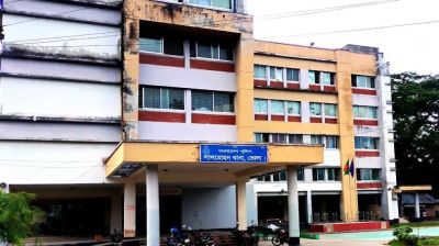 বাথরুমে ডেকে নিয়ে ৭ বছরের শিশুকে ধর্ষণ