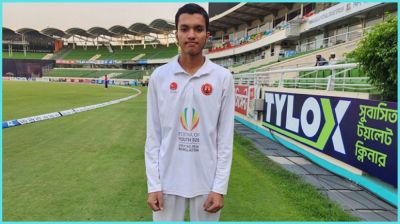 প্রথম বাংলাদেশি হিসেবে ওয়ানডেতে ৪০০ রানের বিরল কীর্তি