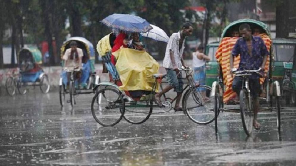 রাজধানীতে গুঁড়ি গুঁড়ি বৃষ্টি