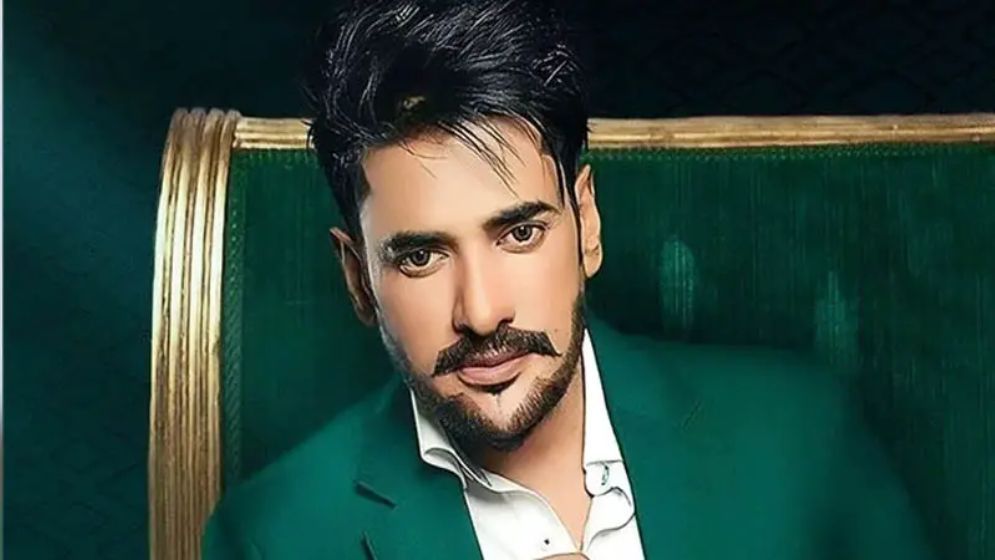 ব্যাংক লোন না পেয়ে ক্ষোভ ঝাড়লেন অনন্ত জলিল