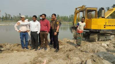 কুড়িগ্রামে চাকিরপশার বিলের অবৈধ স্থাপনা উচ্ছেদ