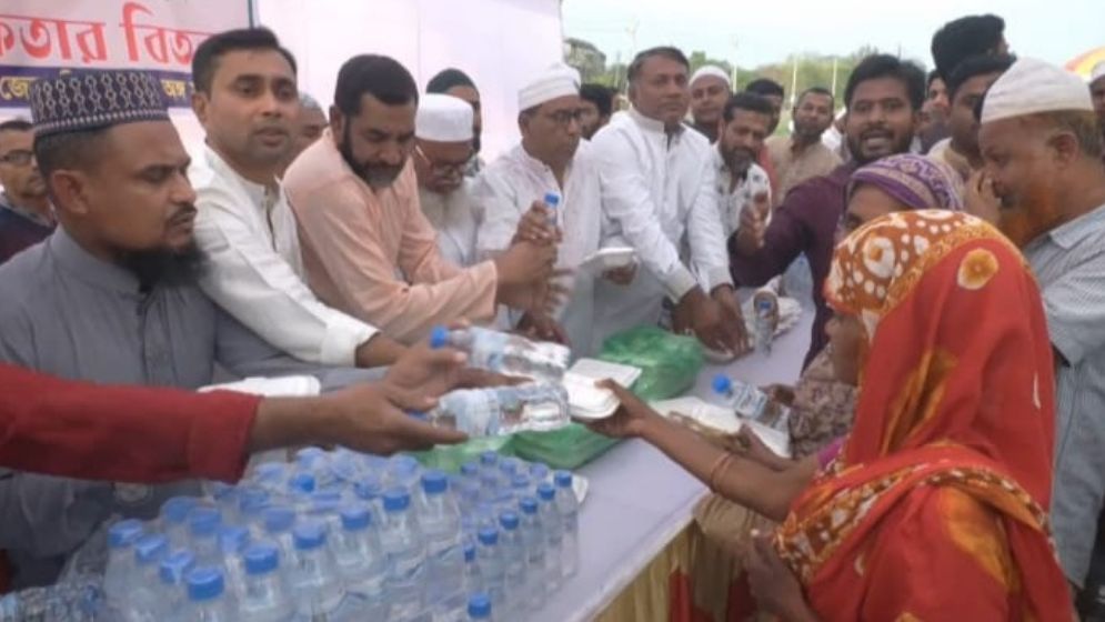 গোপালগঞ্জে বিএনপির ইফতার বিতরণ