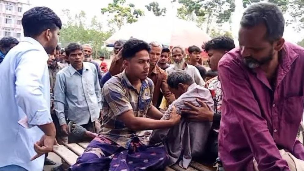 ভিজিএফের চাল নিতে গিয়ে অসুস্থ হয়ে বৃদ্ধের মৃত্যু