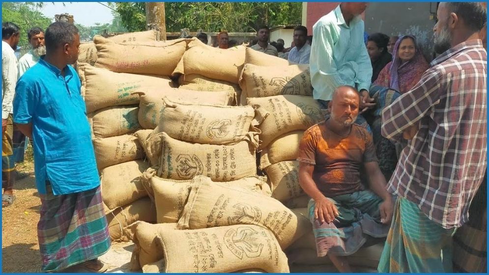 ভিজিএফের চালের বস্তায় শেখ হাসিনার নাম