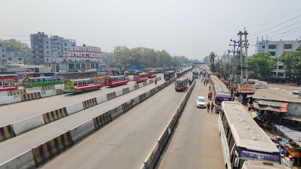 ঢাকা-টাঙ্গাইল মহাসড়কে যাত্রীর চাপ নেই