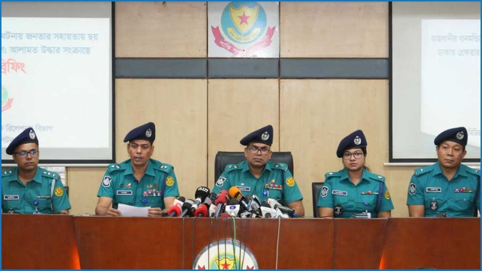 ডাকাত ধরায় পুলিশকে সহায়তা, ‘নিয়োগ’-সহ পুরস্কার পাচ্ছেন ৫ শ্রমিক