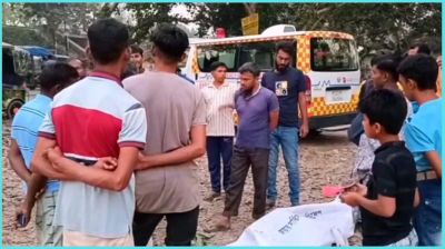 নাতনিকে বাঁচাতে গিয়ে ট্রেনে কাটা পড়ল নানাও
