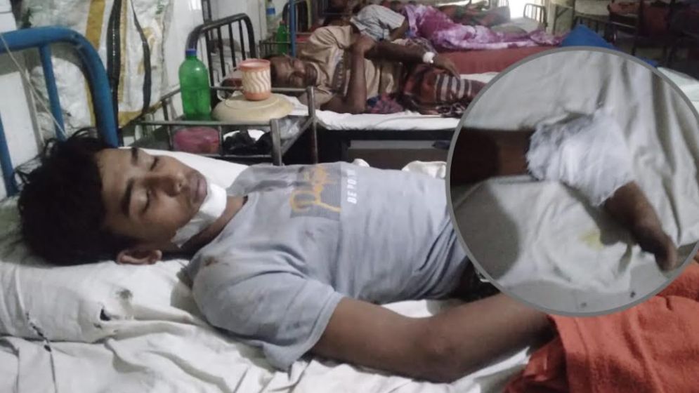 নওগাঁয় জমি নিয়ে বিরোধ, প্রতিপক্ষের হামলায় আহত ২