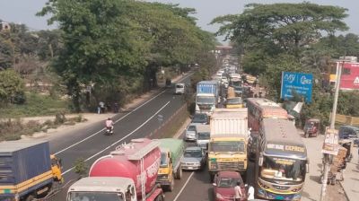 ঢাকা-চট্টগ্রাম মহাসড়কে ১৩ কিলোমিটার যানজট