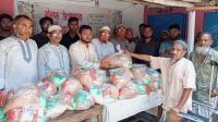 বগুড়ায় জাতীয় নাগরিক পার্টির ঈদ উপহার বিতরণ