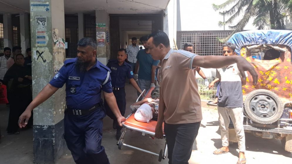 অটোরিকশা ‘ছিনতাইয়ের চেষ্টা’, গণপিটুনিতে যুবক নিহত