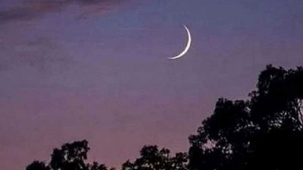চাঁদ দেখা গেছে,  রাত পোহালেই ঈদ