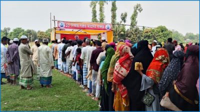টঙ্গীবাড়ীতে ১০ টাকায় গরুর মাংস বিক্রি