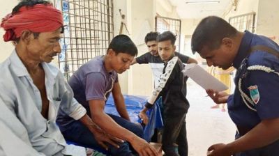 ঈদগাহ মাঠে ‘টাকা আদায়’ নিয়ে দুপক্ষের সংঘর্ষ