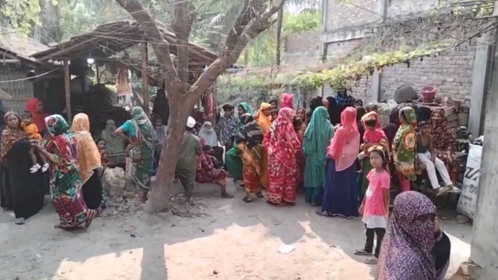 আশাশুনিতে মদপানে দুই যুবকের মৃত্যু, অসুস্থ ৯