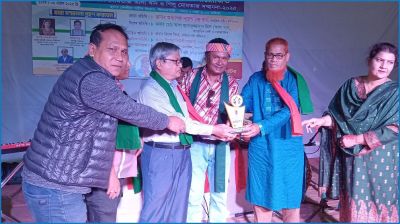 নীলফামারীতে সম্মাননা পেলেন ৫ গুণীজন