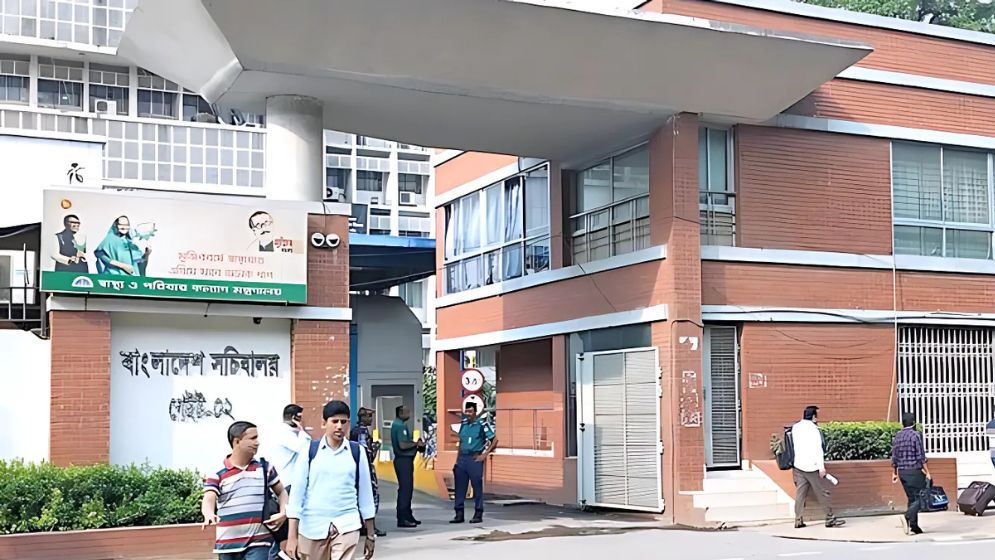 রোববার থেকে খুলছে ব্যাংক-বিমা ও সরকারি অফিস