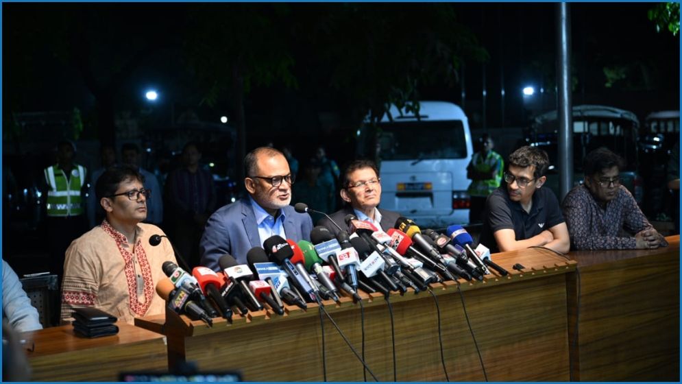 যুক্তরাষ্ট্রের সঙ্গে সরাসরি যোগাযোগ করবেন প্রধান উপদেষ্টা