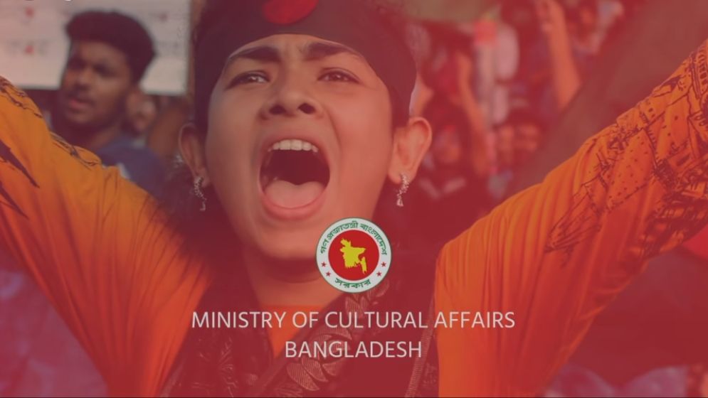 সাহসী মেয়েদের প্রতি কৃতজ্ঞতা জানিয়ে ‘জুলাই-সাহসিকা’