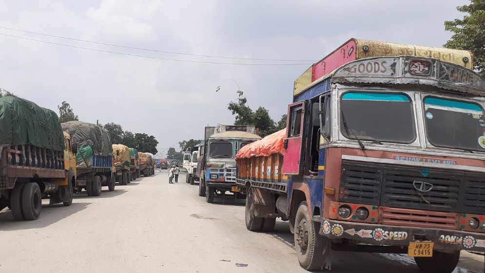 টানা ৯ দিন পর আবারও চালু বাংলাবান্ধা স্থলবন্দর