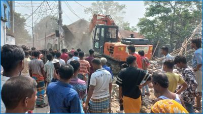 নরসিংদীতে অবৈধ স্থাপনা উচ্ছেদ অভিযান
