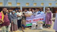 ধামরাইয়ে ৬০০ কৃষক পেল বিনামূল্যে বীজ ও সার