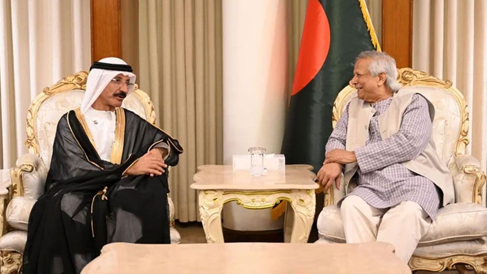 প্রধান উপদেষ্টার সঙ্গে ডিপি ওয়ার্ল্ডের সিইওর সাক্ষাৎ