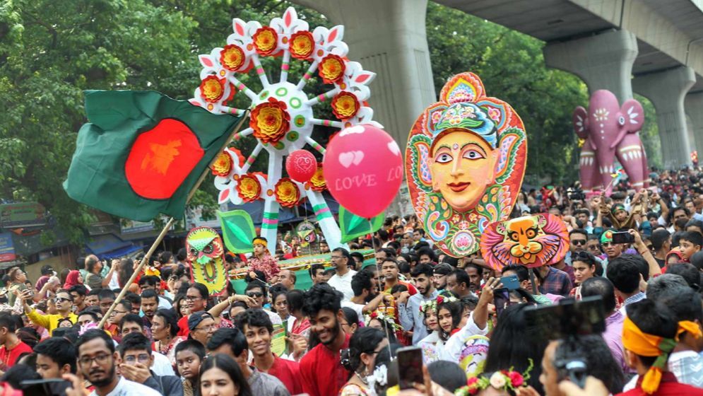 ‘মঙ্গল’ নয়, এবার ‘আনন্দ শোভাযাত্রা’